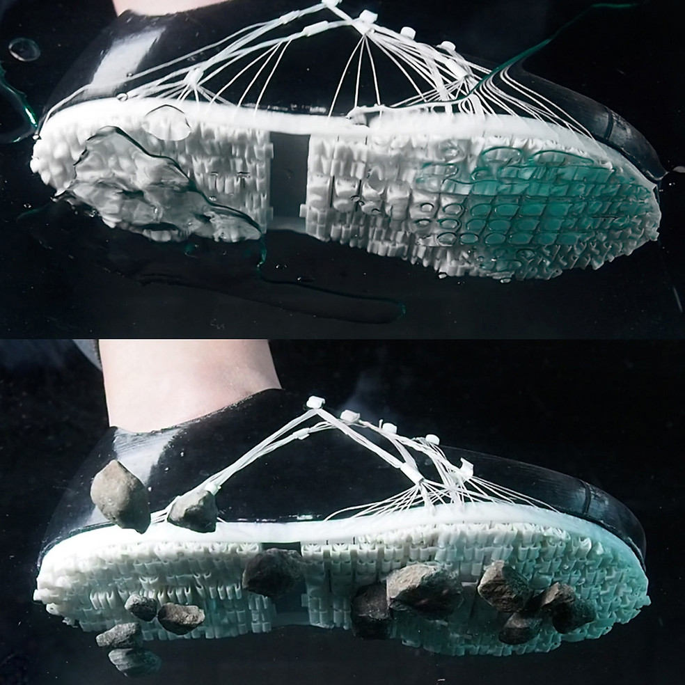Wearable Material Properties: Passive Wearable Microstructures as Adaptable Interfaces for the Physical Environment
